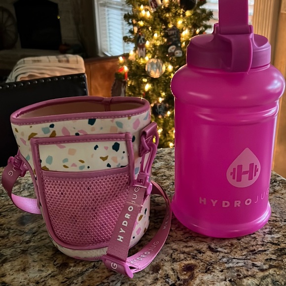 HydroJug Other - Hydro Jug wit Sleeve😀